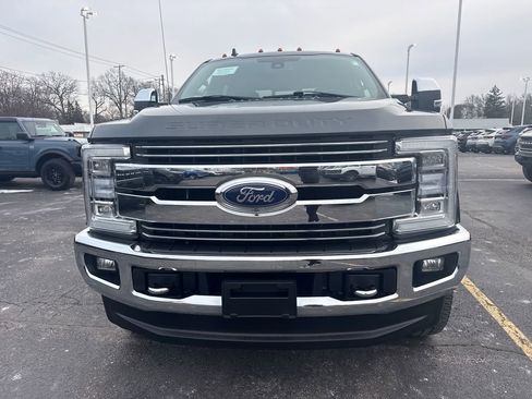 Used 2019 Ford F250 Lariat w/ Lariat Ultimate Package image 3