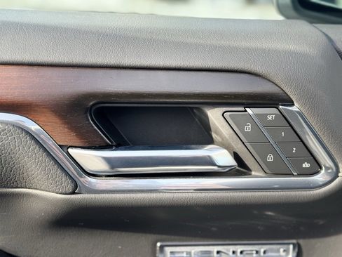 Used 2024 GMC Sierra 1500 Denali w/ Denali Reserve Package image 23