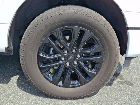 Used 2025 Ford F150 Lariat AWD/4WD image 8