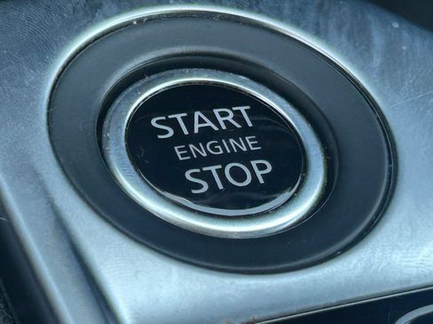 Used 2025 Nissan Sentra SV FWD image 17