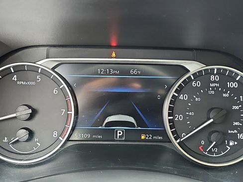 Used 2024 Nissan Sentra SV FWD image 20