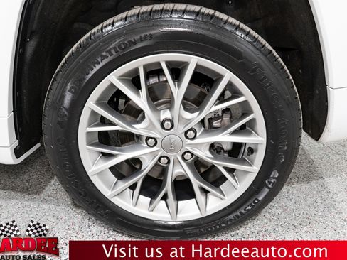 Used 2023 Jeep Grand Cherokee Summit w/ Luxury Tech Group V AWD/4WD image 10
