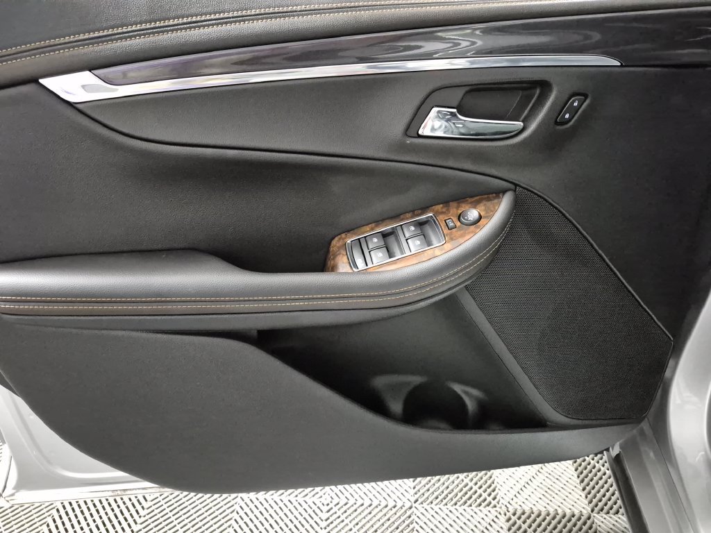 Used 2014 Chevrolet Impala LT FWD image 15