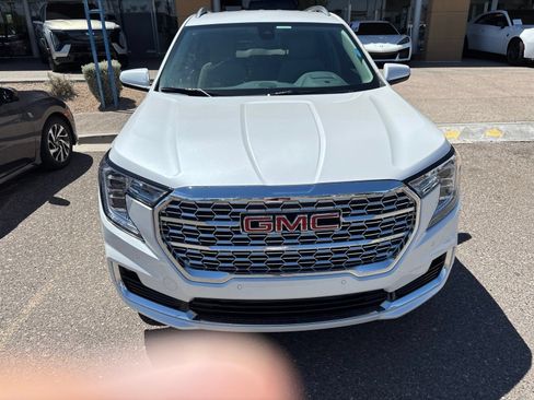 Used 2023 GMC Terrain Denali AWD/4WD image 4