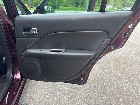 Used 2012 Ford Fusion SEL FWD image 25
