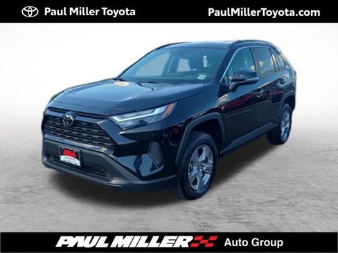 Certified 2025 Toyota RAV4 XLE AWD/4WD image 1