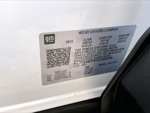 Used 2026 Chevrolet Trax LT FWD image 34