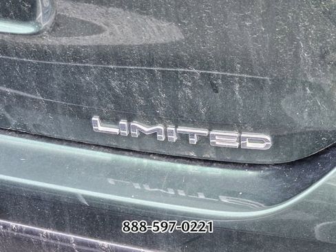Used 2023 Toyota Highlander Limited FWD image 6