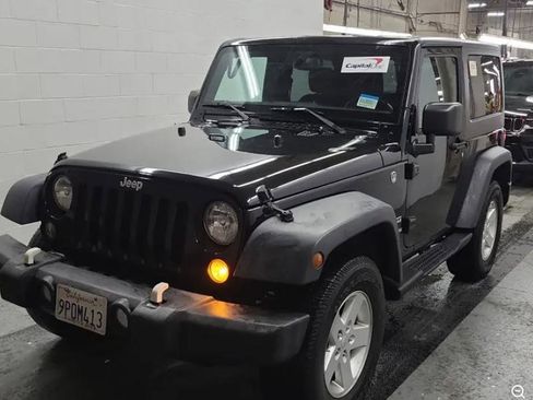 Used 2018 Jeep Wrangler Sport AWD/4WD image 1