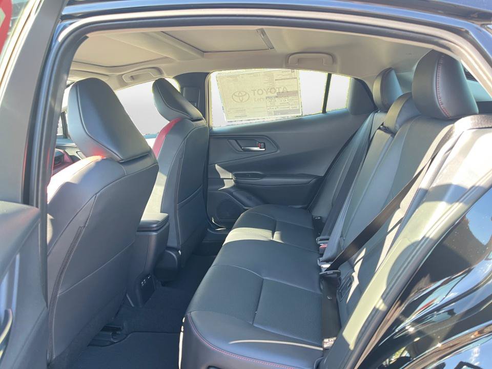 New 2027 Toyota Prius Plug-In Hybrid FWD image 10