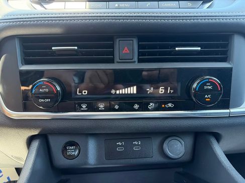 Used 2024 Nissan Rogue SV AWD/4WD image 7