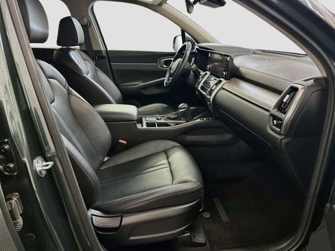 Used 2023 Kia Sorento S AWD/4WD image 32