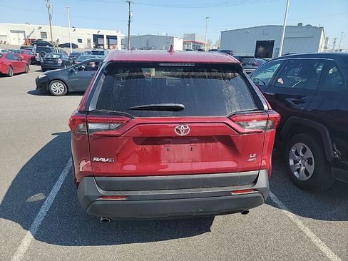 Used 2024 Toyota RAV4 LE AWD/4WD image 9