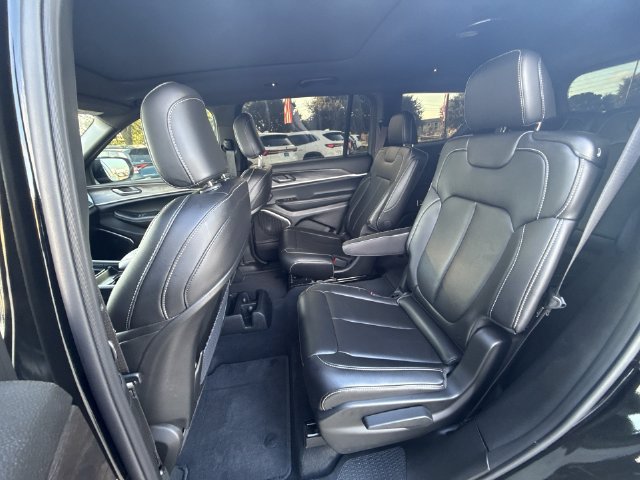 Used 2026 Jeep Grand Cherokee L Limited w/ Limited Altitude Package RWD image 26