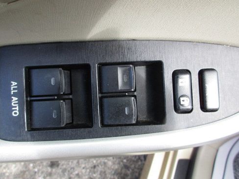 Used 2011 Toyota Prius Two FWD image 15