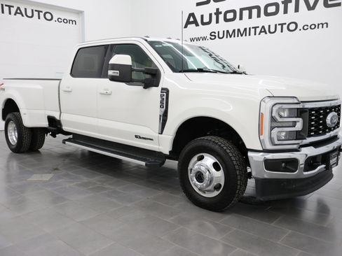 Used 2023 Ford F350 Lariat w/ FX4 Off-Road Package image 2