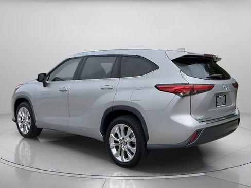 Used 2022 Toyota Highlander Limited image 19
