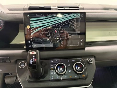 Used 2024 Land Rover Defender 130 S image 70