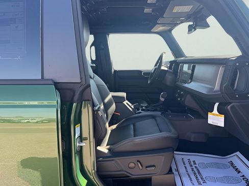 New 2025 Ford Bronco Outer Banks AWD/4WD image 9