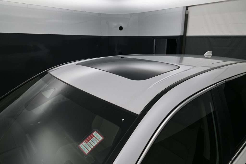 Used 2025 Honda CR-V EX image 13