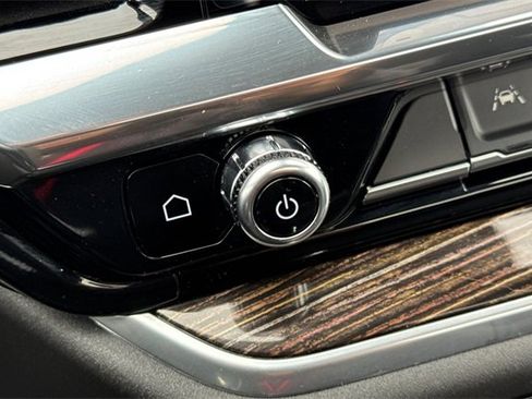 Used 2025 GMC Sierra 1500 Elevation w/ Elevation Premium Package image 32