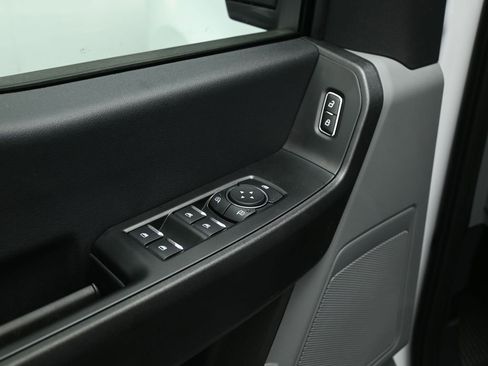 New 2026 Ford F250 XL w/ XL Chrome Package image 9