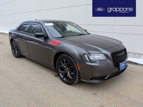 Used 2022 Chrysler 300 Touring w/ Sport Appearance Package image 1