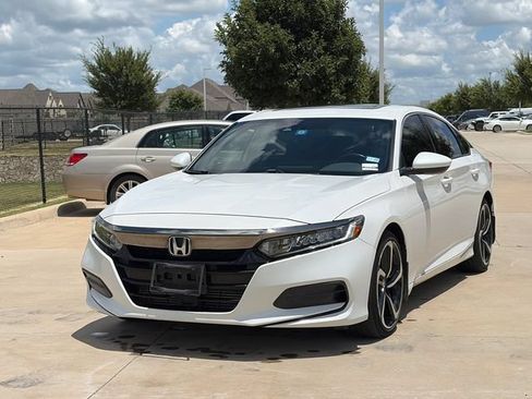 Used 2018 Honda Accord Sport image 3