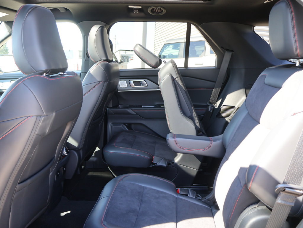 Used 2026 Ford Explorer ST w/ Sun And Sound Package AWD/4WD image 19