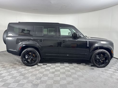 New 2026 Land Rover Defender 130 X-Dynamic SE AWD/4WD image 9