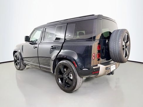 Certified 2023 Land Rover Defender 110 X-Dynamic SE image 7