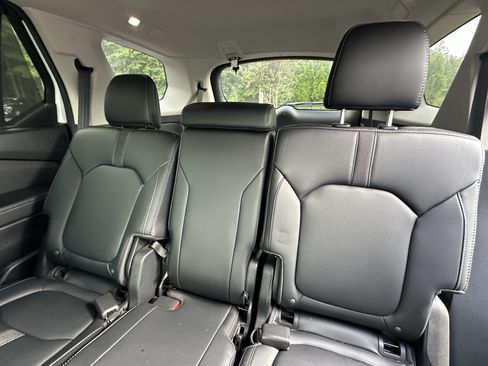 Used 2023 Honda Pilot EX-L image 8