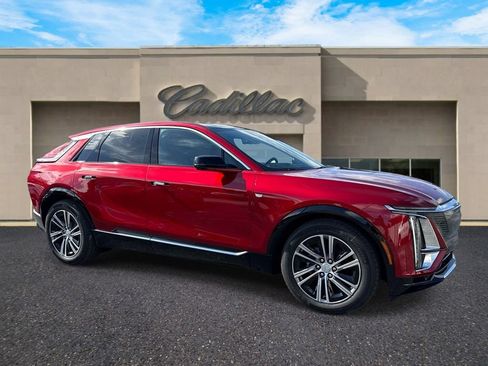 New 2026 Cadillac Lyriq Luxury RWD image 1