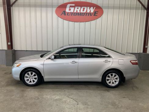 Used 2007 Toyota Camry XLE FWD image 16