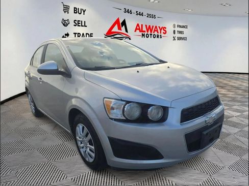Used 2013 Chevrolet Sonic LS FWD image 2