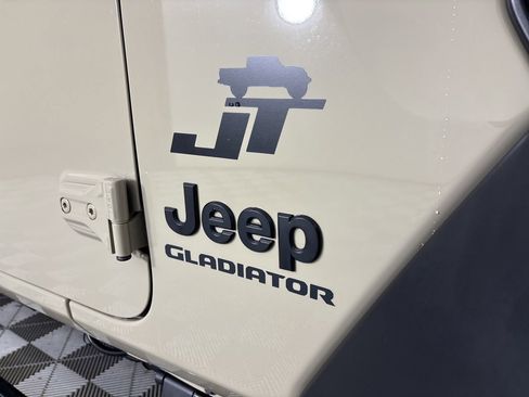 Used 2020 Jeep Gladiator Sport w/ Quick Order Package 24S image 31