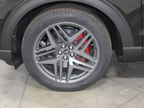 New 2026 Ford Explorer ST w/ Sun And Sound Package image 18