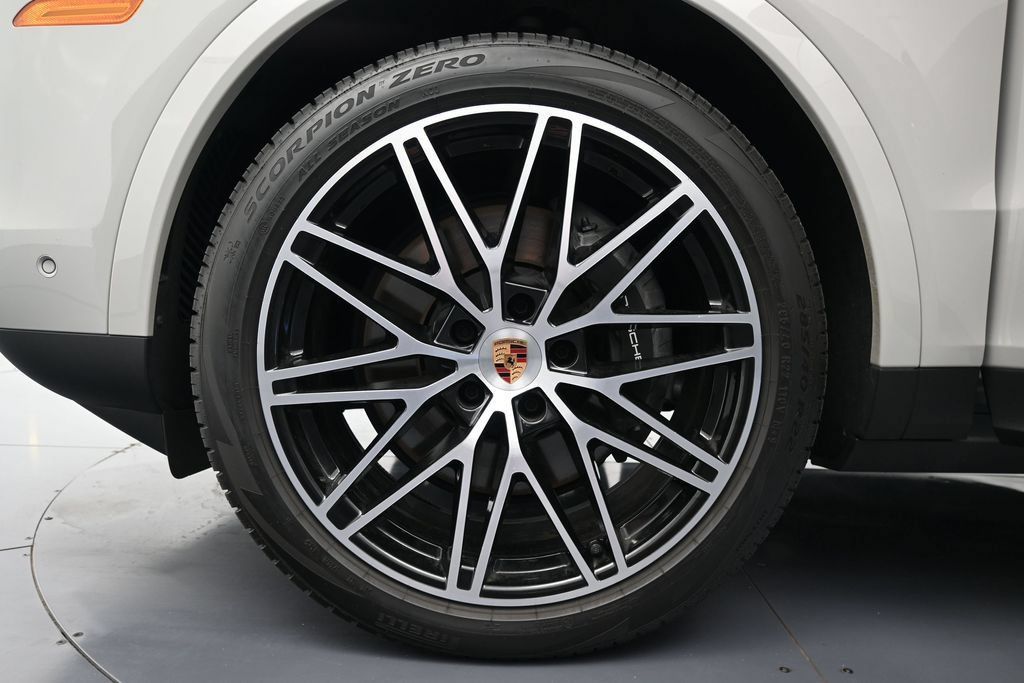 Certified 2026 Porsche Cayenne Coupe AWD/4WD image 45