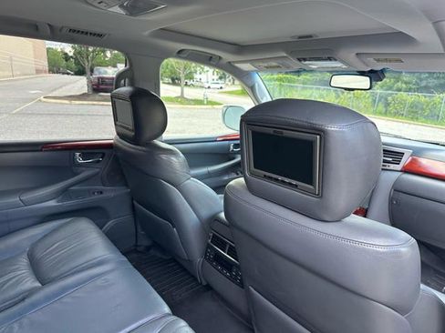 Used 2009 Lexus LX 570 4WD image 16
