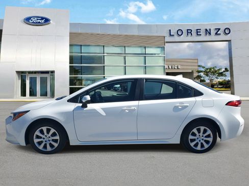 Used 2025 Toyota Corolla LE image 8