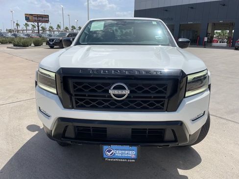 Certified 2023 Nissan Frontier SV w/ Midnight Edition Package AWD/4WD image 2