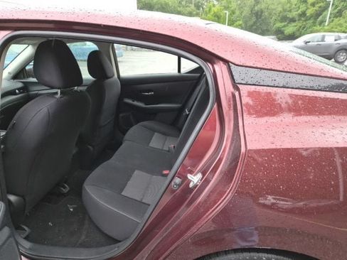 Used 2023 Nissan Sentra SV FWD image 12
