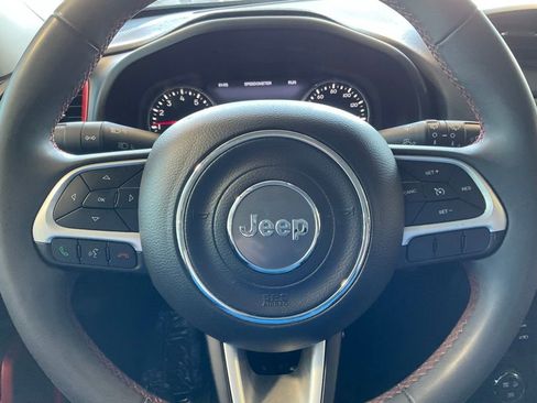 Used 2020 Jeep Renegade Trailhawk w/ Popular Equipment Group image 4