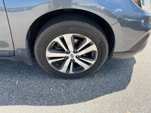 Used 2019 Subaru Outback 2.5i Limited AWD/4WD image 4