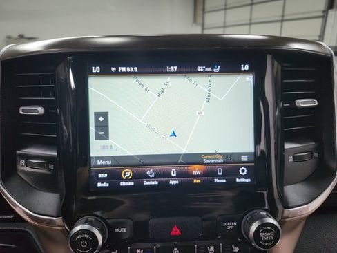 Used 2021 RAM 1500 Laramie AWD/4WD image 28