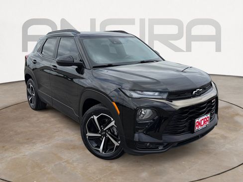 Used 2022 Chevrolet TrailBlazer RS w/ Convenience Package FWD image 4