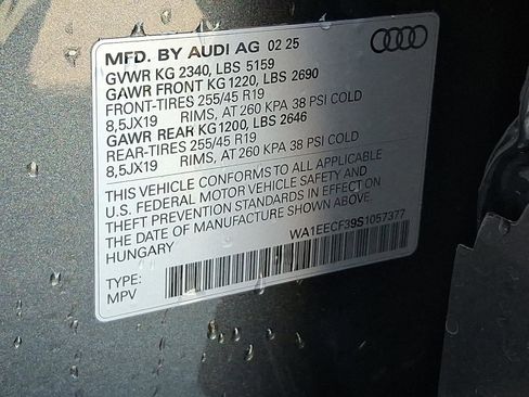 Certified 2025 Audi Q3 2.0T Premium Plus w/ Premium Plus Package image 27