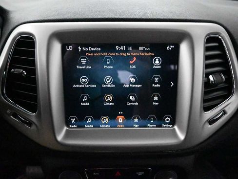 Used 2017 Jeep Compass Latitude w/ Popular Equipment Group AWD/4WD image 16