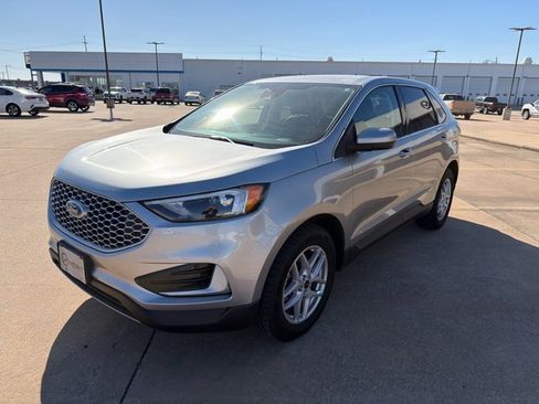 Used 2024 Ford Edge SEL image 7