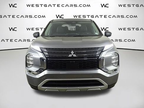 Used 2022 Mitsubishi Outlander SE image 4